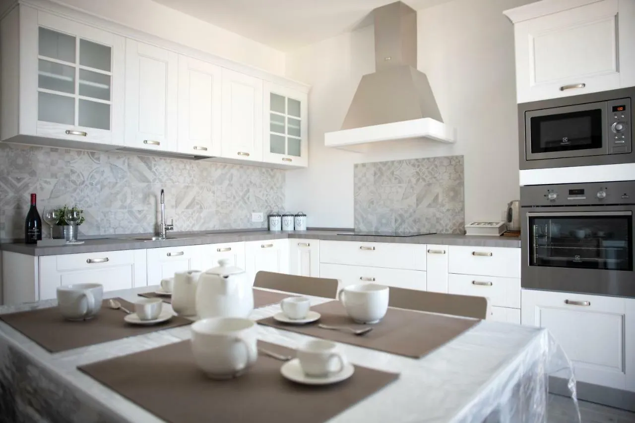 Bianco Di Mare Apartment Cefalu